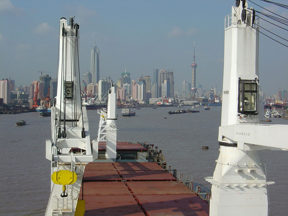 MacGregor receives more than EUR 43 million orders for heavy-lift cranes   