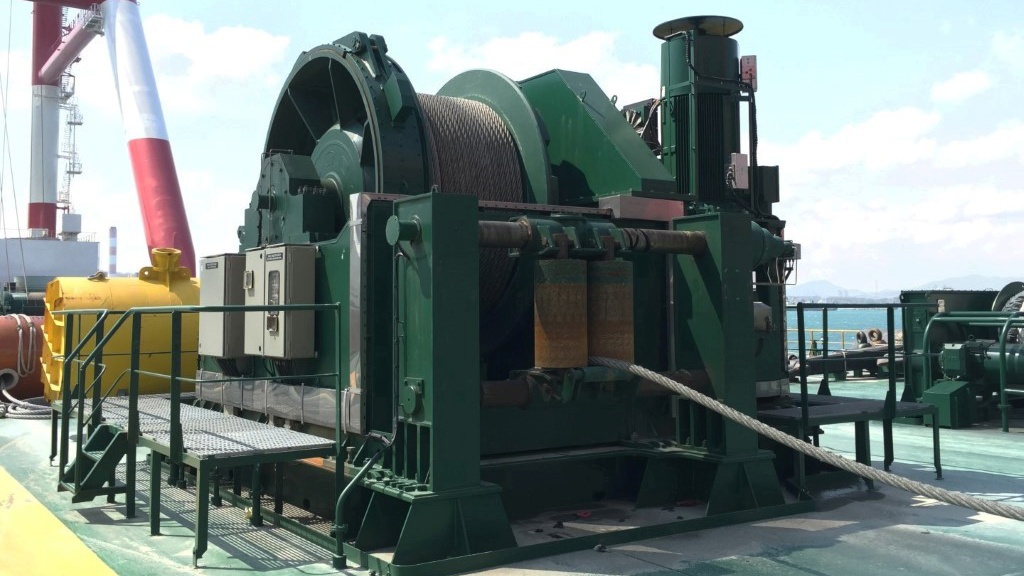 Offshore mooring winches